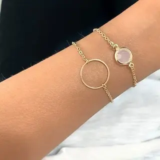 bracelet tendance pour femme avec cercle et bracelet pierre