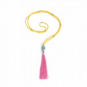 collier pompon