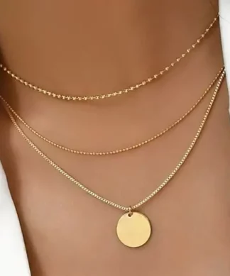 collier trois chaines avec medaille