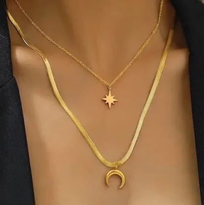 collier multirangs etoile compose de deux chaines en acier inoxydable