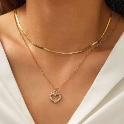 collier avec coeur strass en acier inoxydable