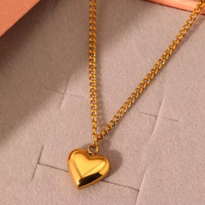 collier en acier inoxydable avec petit coeur